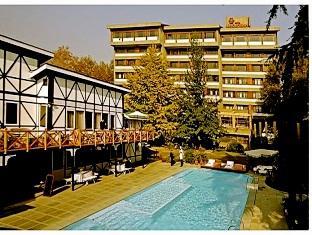 Hotel Broadway Srīnagar Exteriör bild
